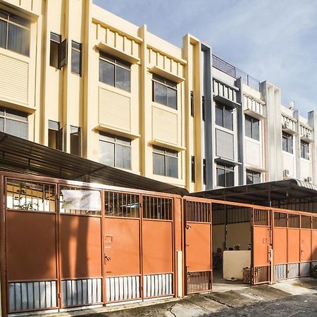 Hotel Spot On 91977 Kost Ketapang Syariah à Medan Extérieur photo