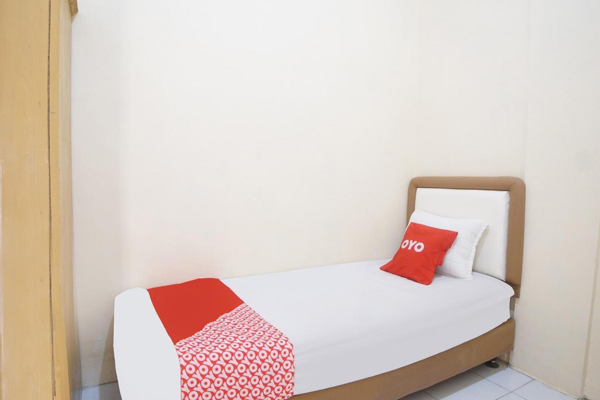 Hotel Spot On 91977 Kost Ketapang Syariah à Medan Extérieur photo