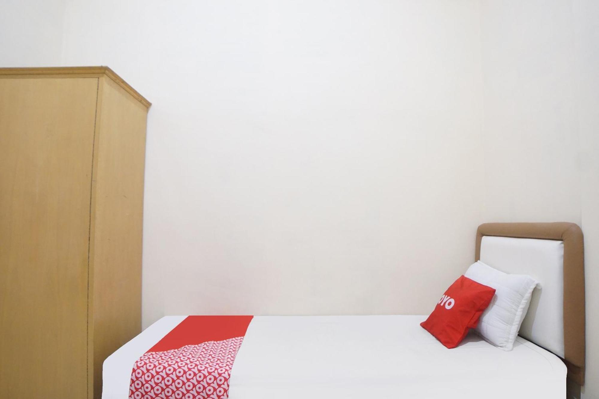 Hotel Spot On 91977 Kost Ketapang Syariah à Medan Extérieur photo