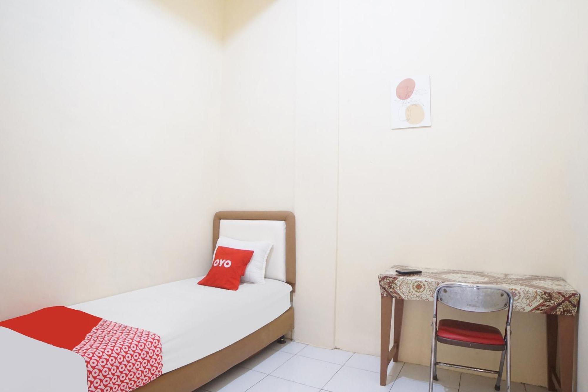 Hotel Spot On 91977 Kost Ketapang Syariah à Medan Extérieur photo